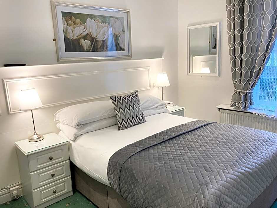 Dergvale Hotel