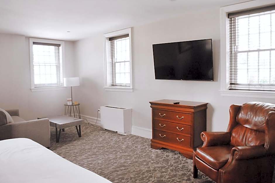 Normandy Farm Hotel & Conference Center