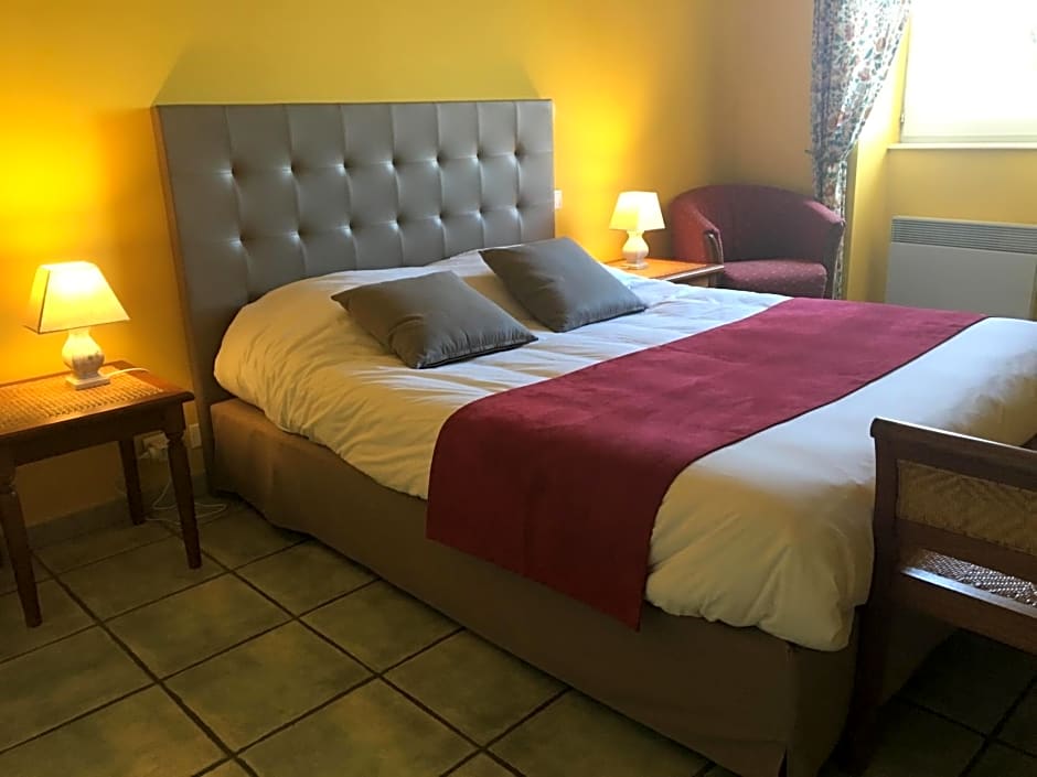 Logis Hotel La Bastide des Monges