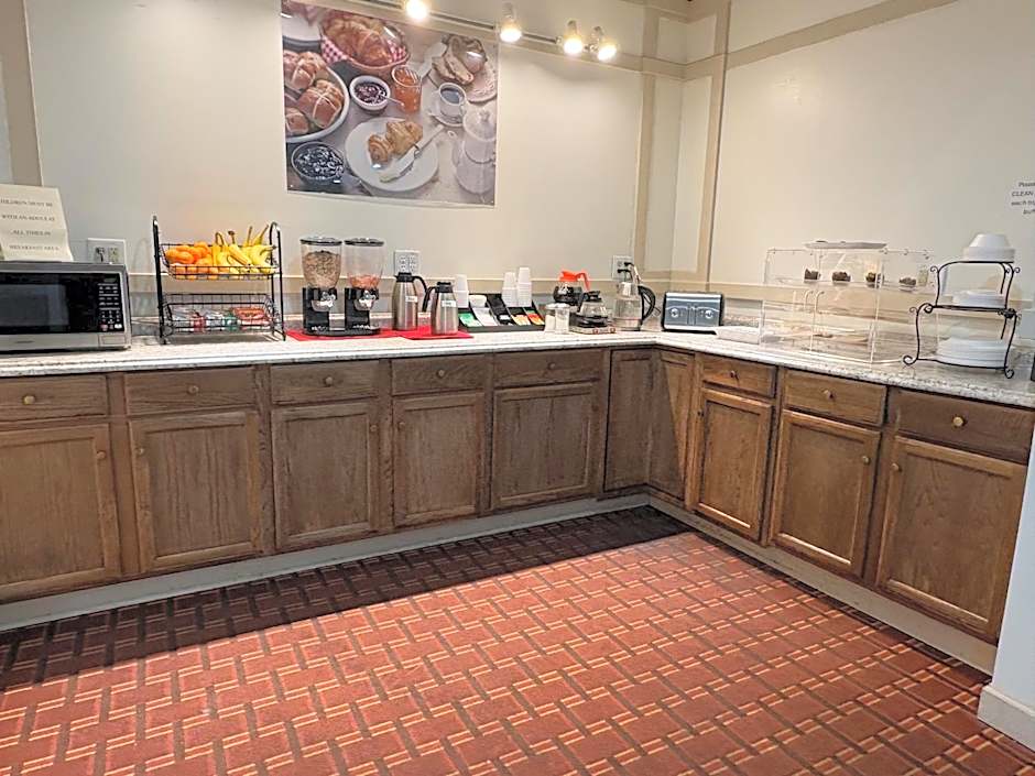 Red Carpet Inn and Suites Kinston NC