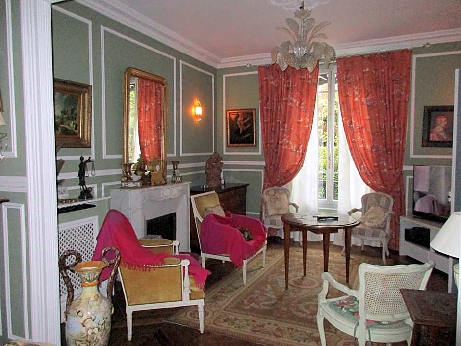 Villa Maziere Bourbon Conti