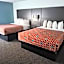 Chicago Club Inn & Suites