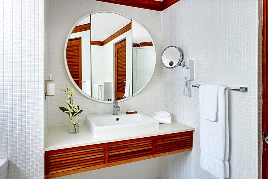 Couples Swept Away - All Inclusive - Couples Only