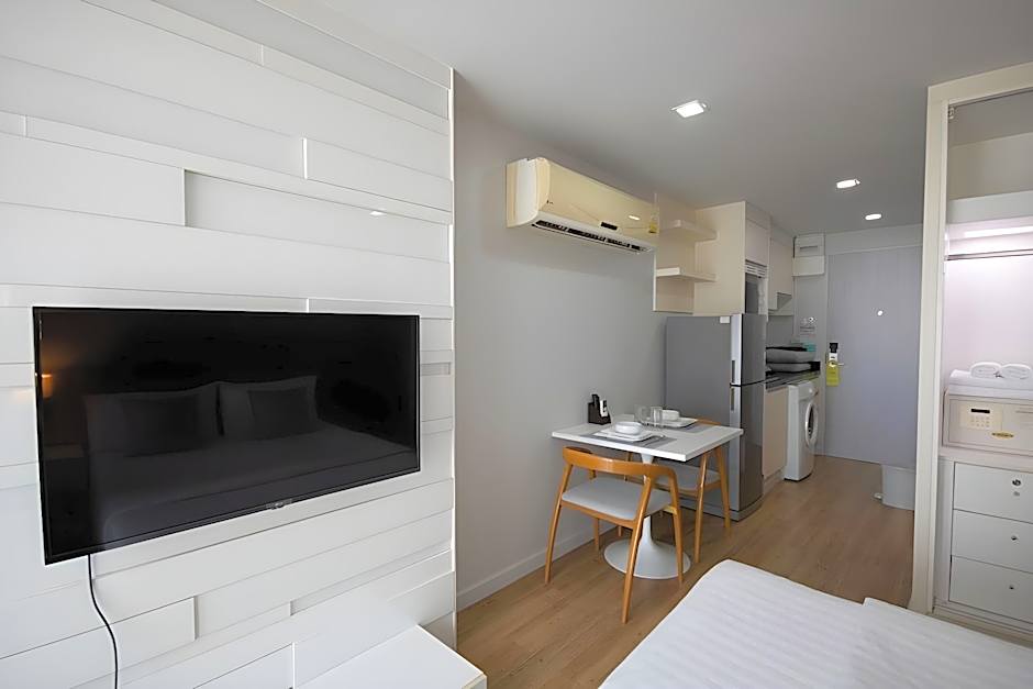 United Residence Ekamai Bangkok