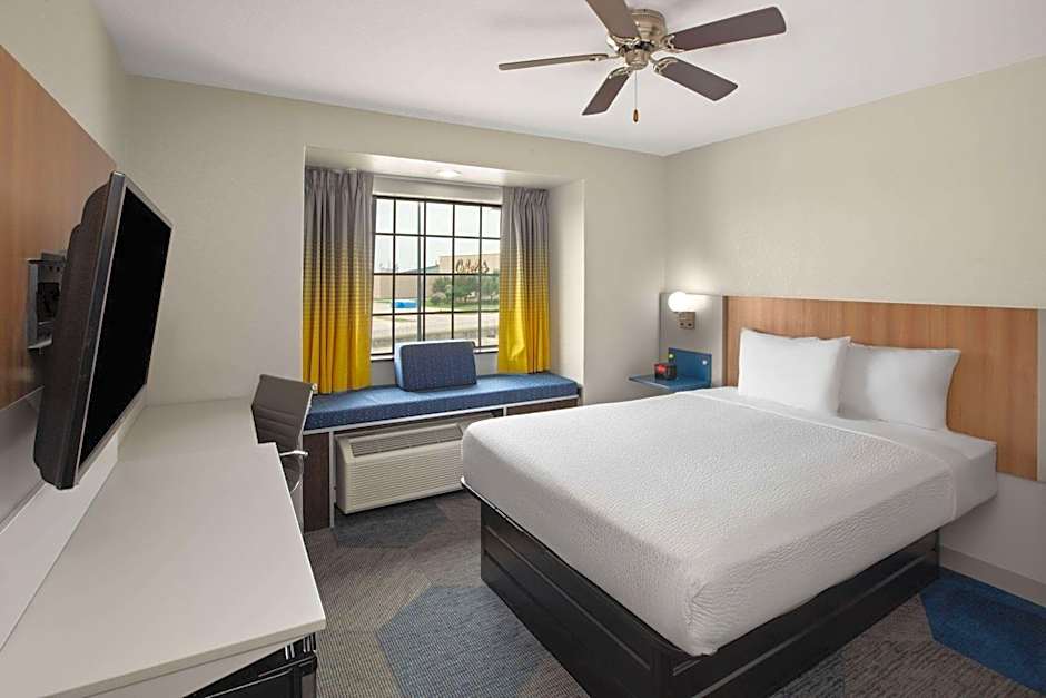 Microtel Inn & Suites by Wyndham Buda Austin South