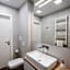 Q17 Apartments Rynek
