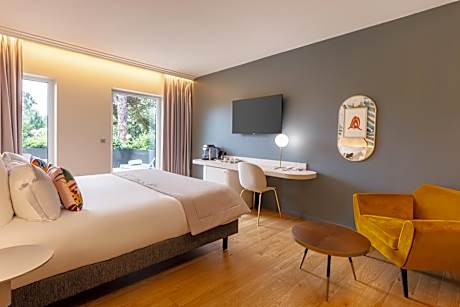 Prestige King Room with Terrace Access and Lounge Area