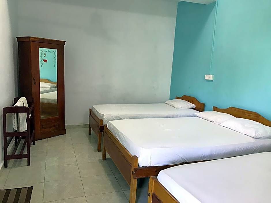 Gnanams Hotel