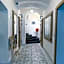 Hotel At the Golden Scissors