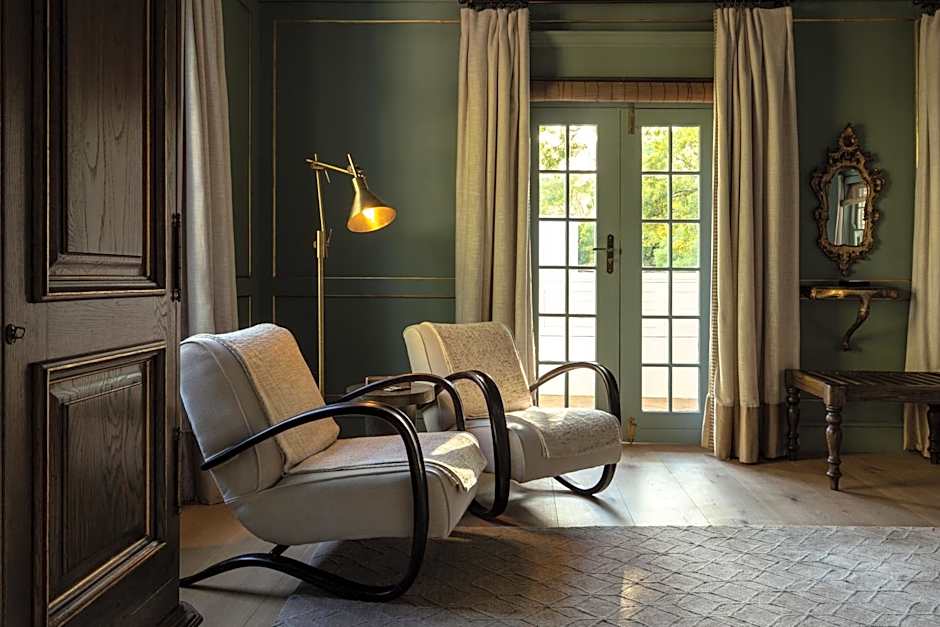 Akademie Street Boutique Hotel