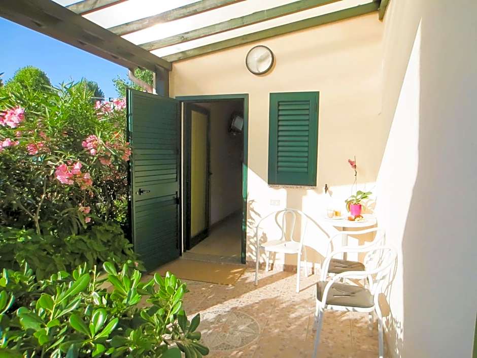 Hotel Etna - Hotel per Coppie e Famiglie con Parcheggio e Spiaggia