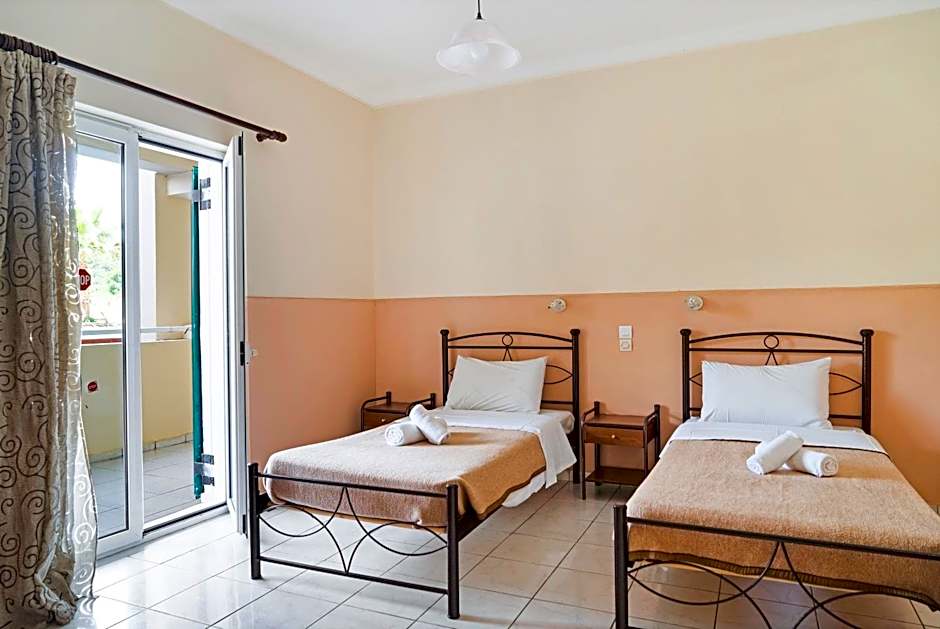 Sandy Maria studio 103