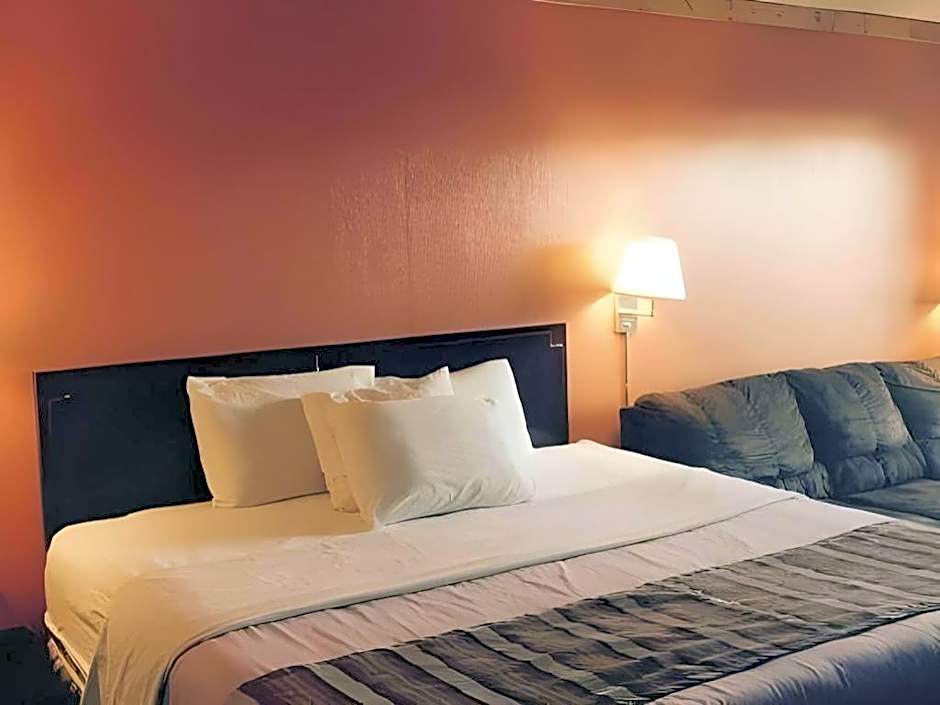 Americas Best Value Inn & Suites Macon at Sunset Dr