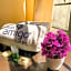 Hotel Amigo Suites