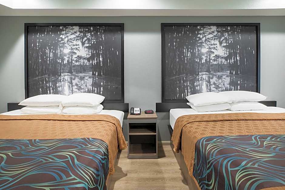 Super 8 by Wyndham Humble/Houston