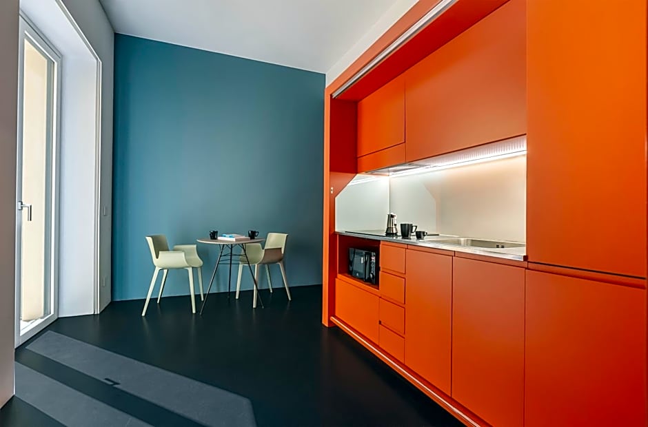 Fiveplace Design Suites & Apartments