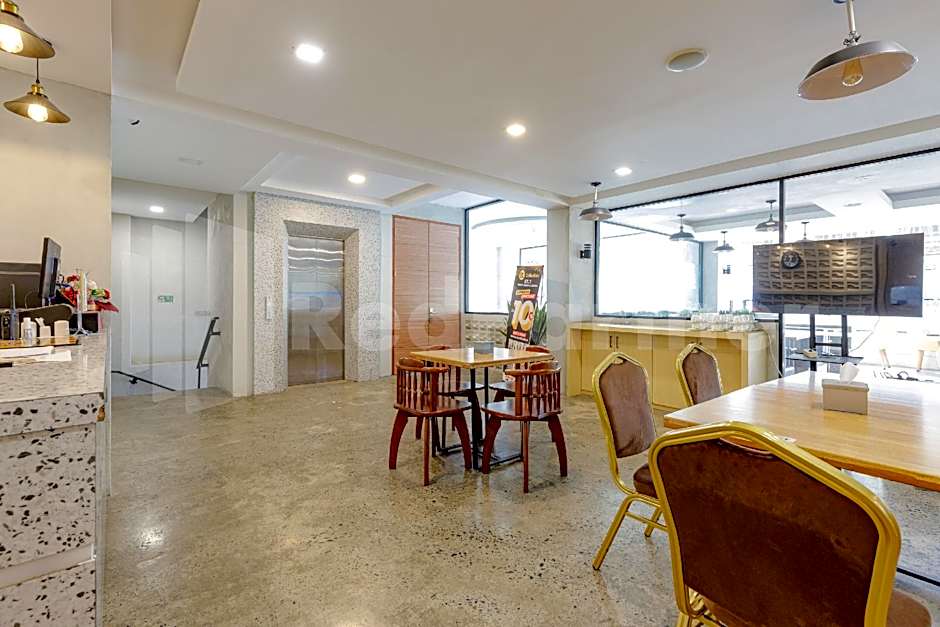 Travel Biz Hotel Medan Mitra RedDoorz