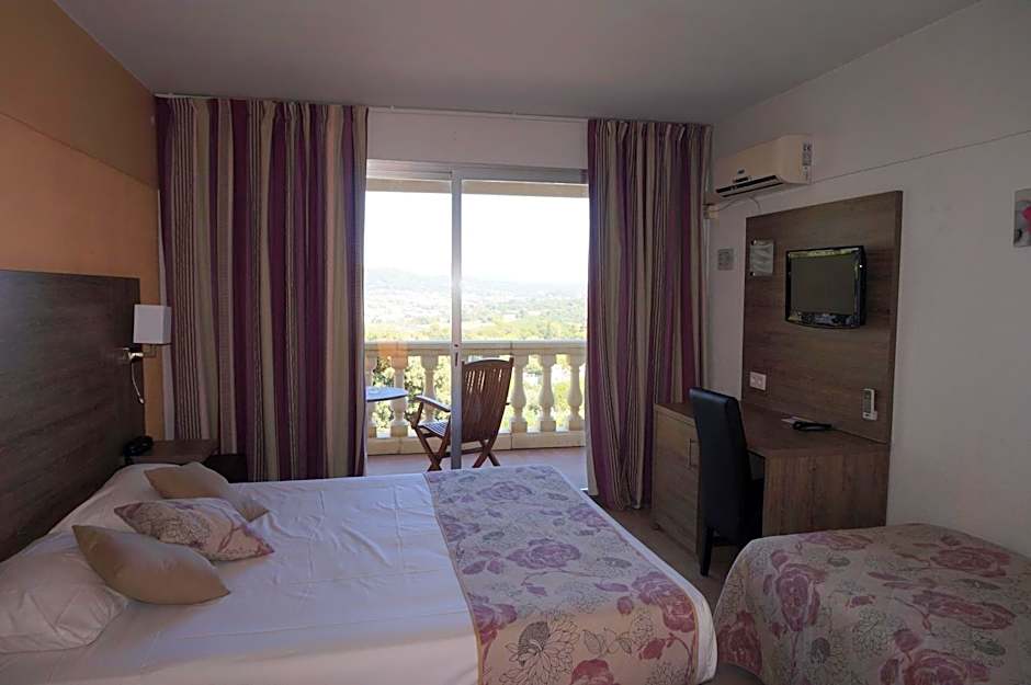 Logis Hotel Le Col De L'ange