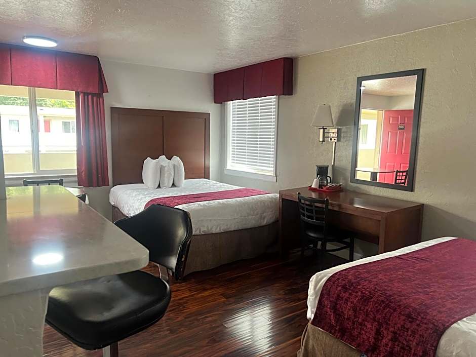 Red Carpet Inn Medford