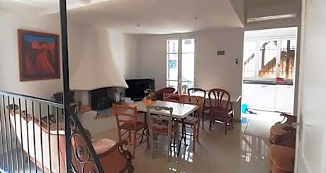10-Bed Male Dormitory Room