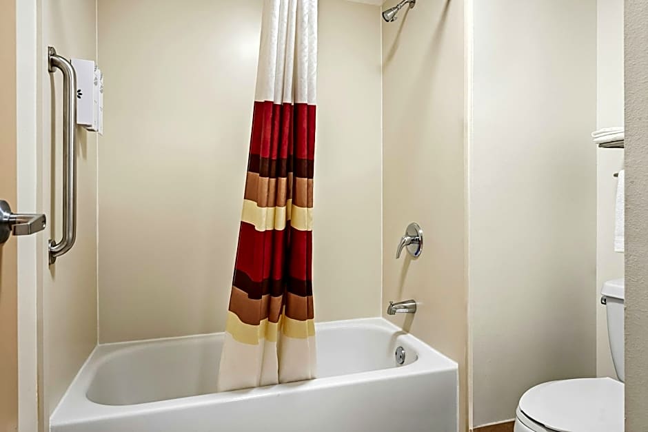 Red Roof Inn & Suites Houma
