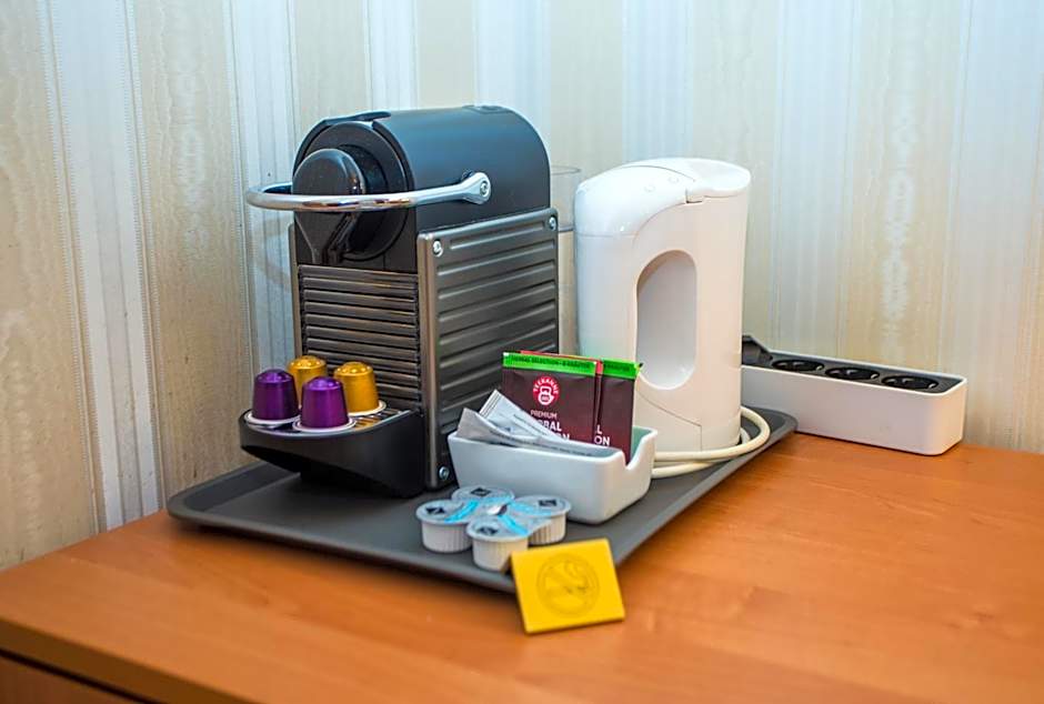 Pension Opera Suites I Self Check In I AC in all rooms