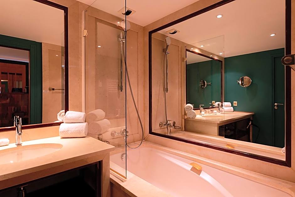 HR Hôtel-Restaurant & Spa Marin