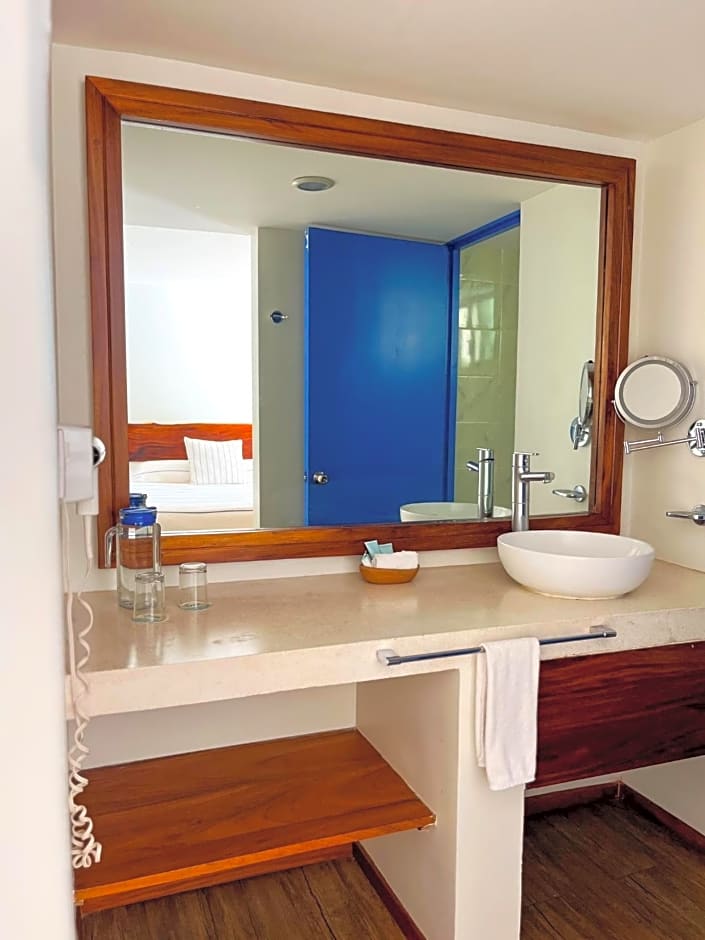 Hotel & Suites Villasol