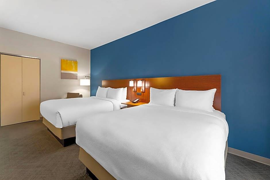 Comfort Inn & Suites Akron South