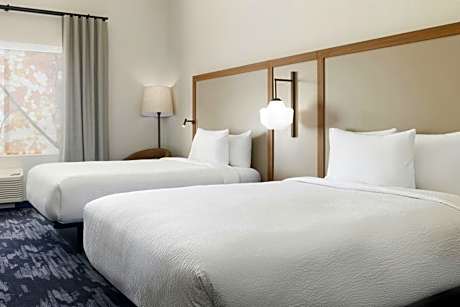 Wellness Studio with Two Queen Beds