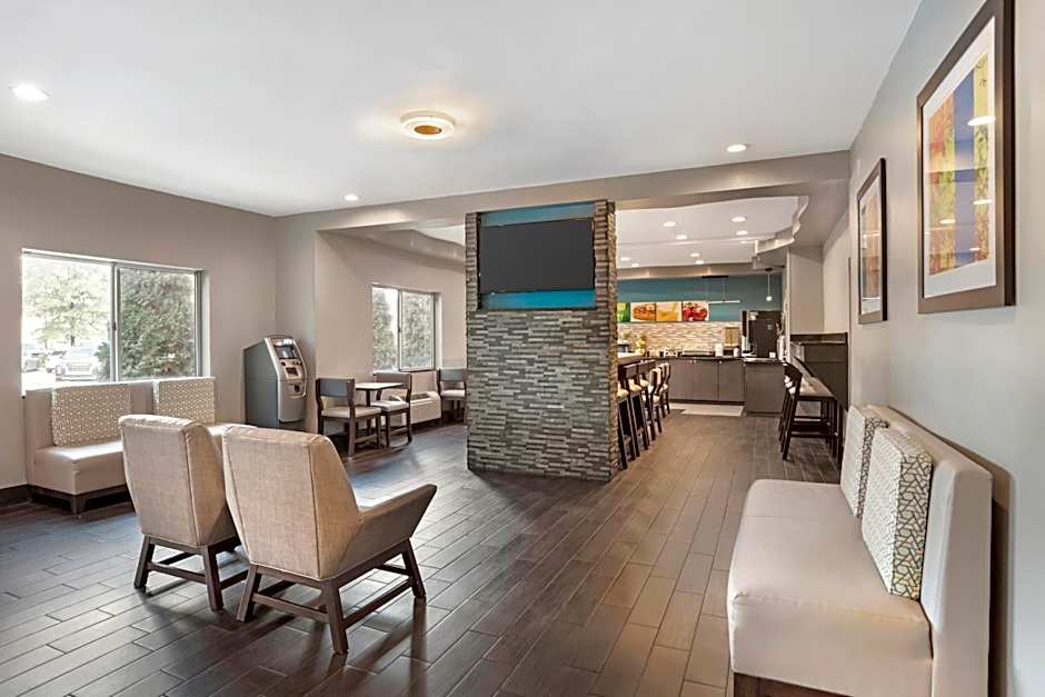 Quality Inn & Suites Birmingham - Highway 280