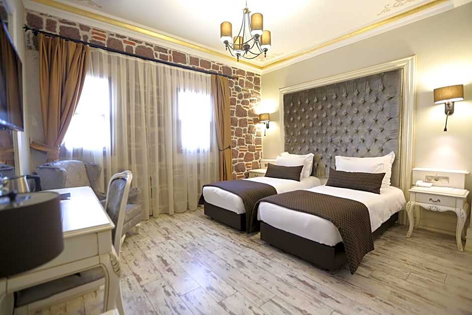 L'agora Old Town Hotel & Bazaar