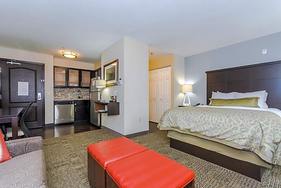 Staybridge Suites Grand Forks By IHG
