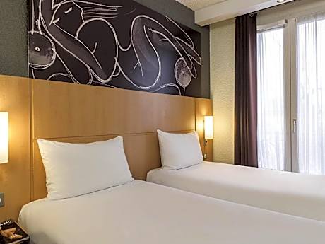 Standard Room with two single beds