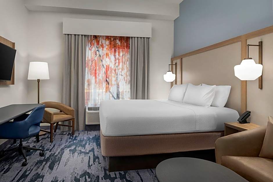 Fairfield Inn & Suites by Marriott Roanoke Hollins/I-81