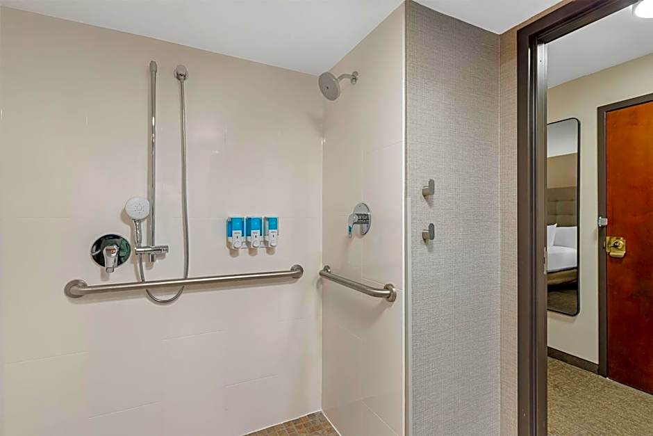 Drury Inn & Suites Joplin
