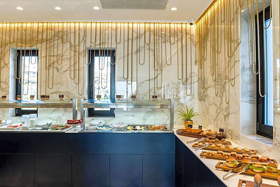 Cresanto Luxury Suites