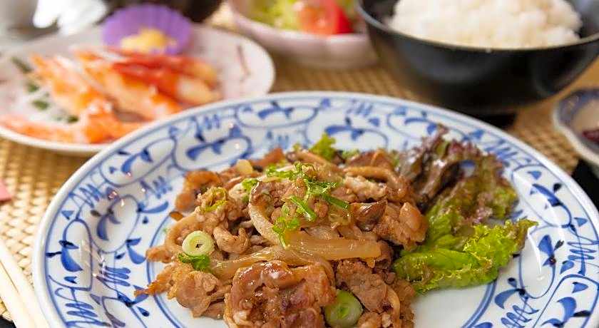 OYO Sasebo Palace Hotel