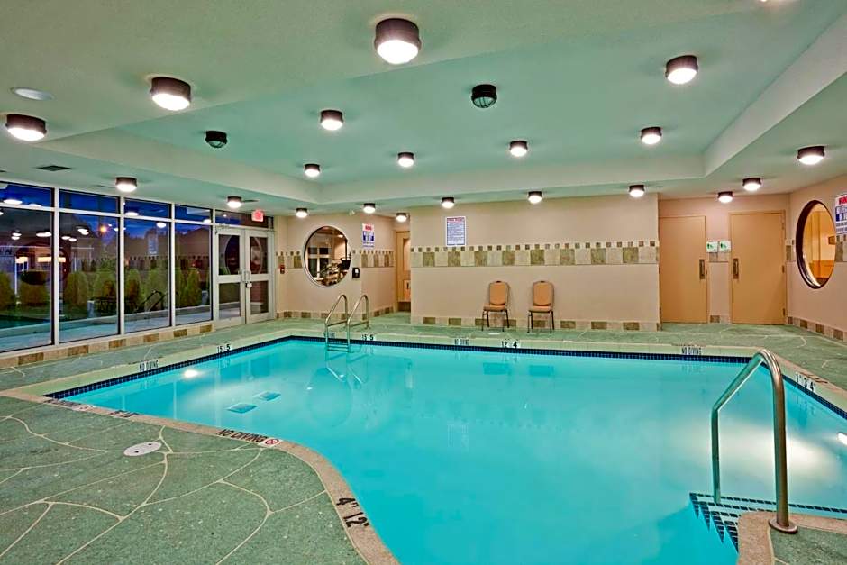 Holiday Inn Hotel & Suites Surrey East - Cloverdale By IHG