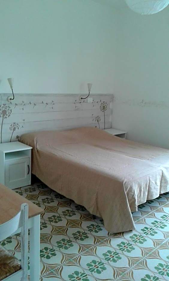 Villa Olivia Residence Ischia - Monolocali e Bilocali nel Verde con Piscine e Vista Mare