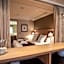 Washington Parquesol Suites & Hotel