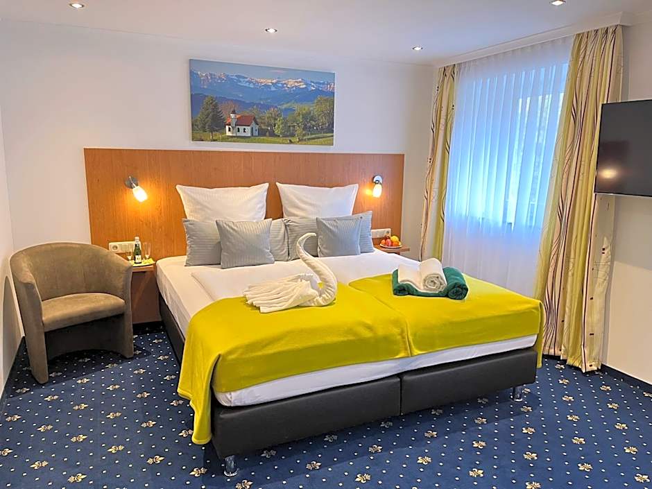 Hotel Post - regionales großes Fruhstucksbuffet - auch GF & LF