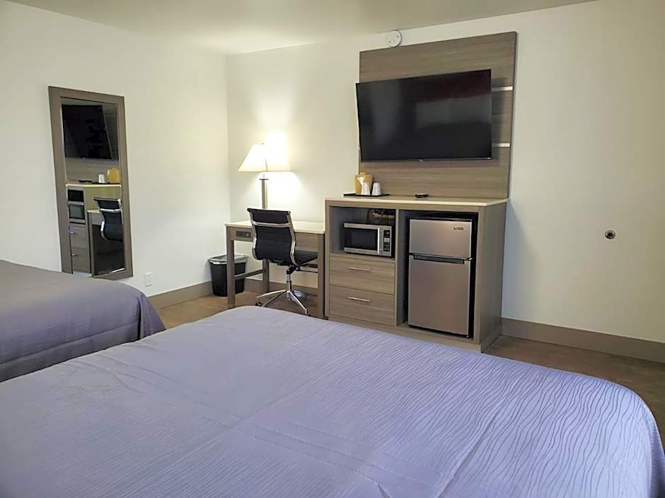 Seven Seas Inn & Suites