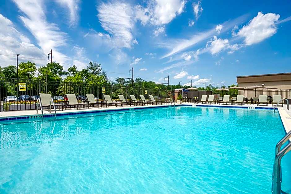 Holiday Inn Express & Suites Ft. Washington - Philadelphia By IHG