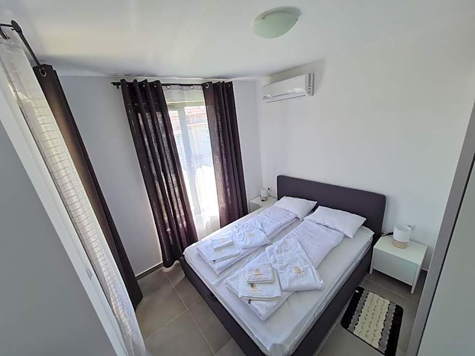 DELUXE Beach Apartment in Sveti Vlas