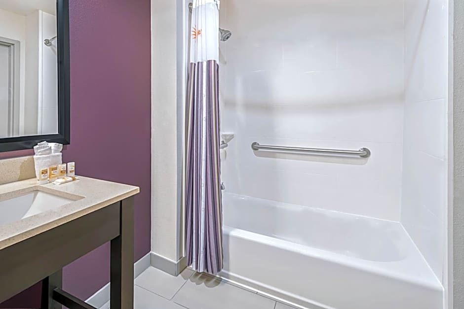 La Quinta Inn & Suites by Wyndham McAllen La Plaza Mall