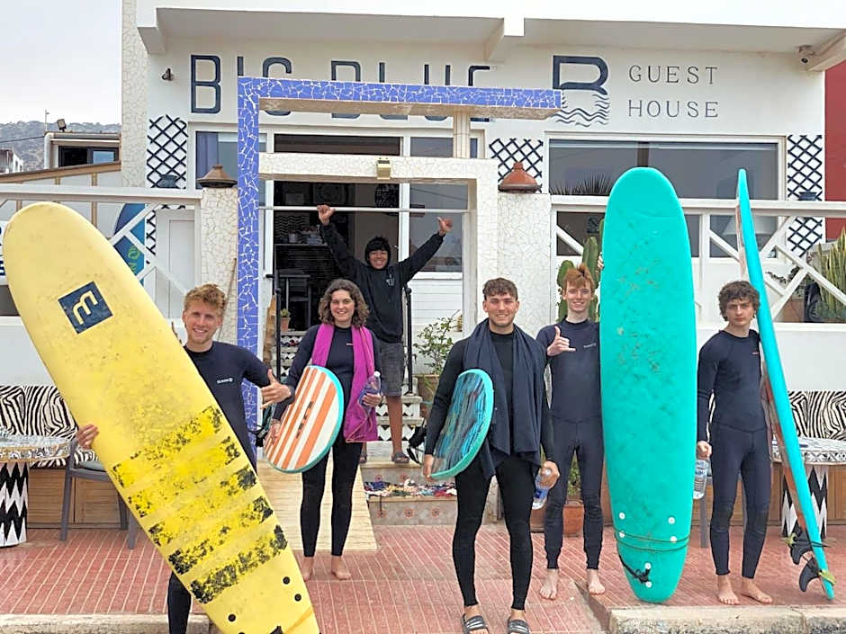 BIG BLUE guest house