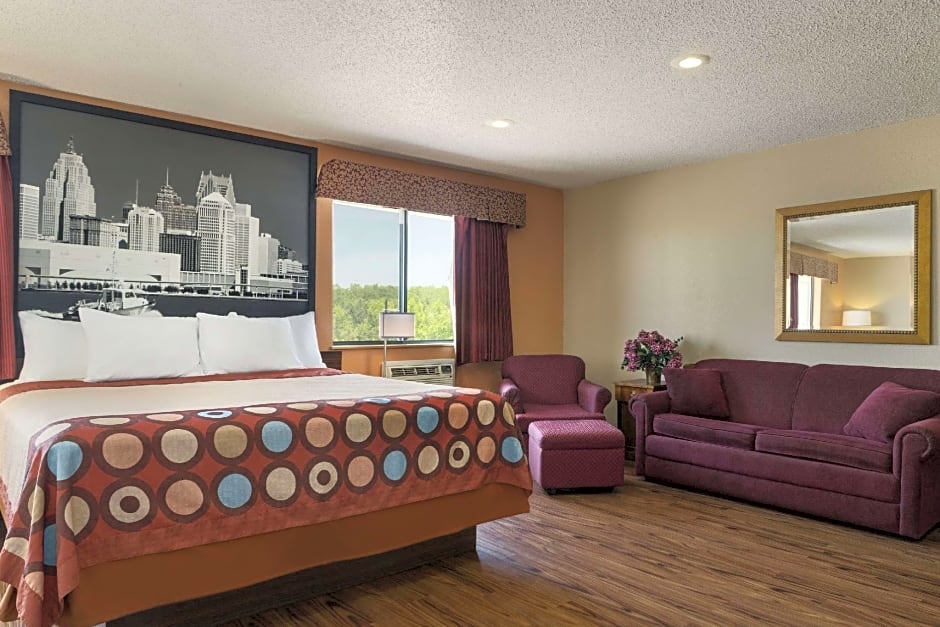 Super 8 by Wyndham Taylor/Detroit Area