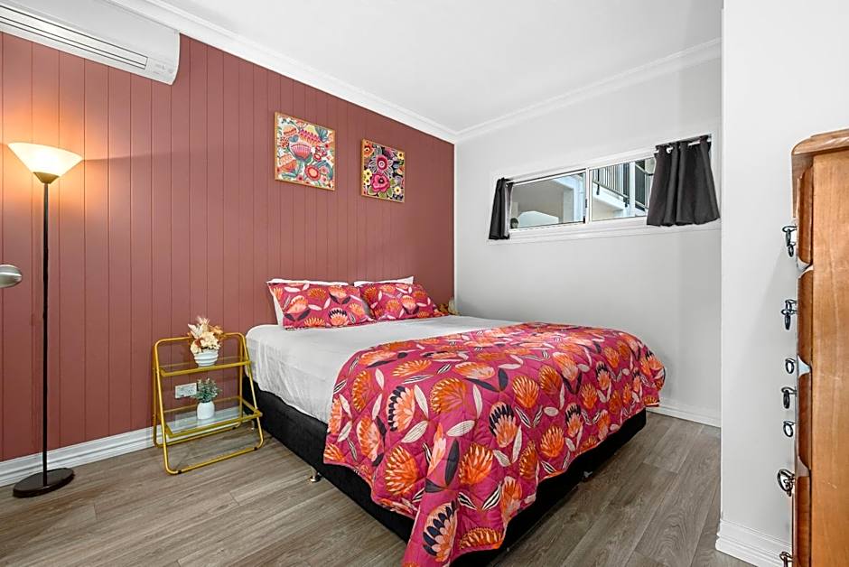 Villa Vaucluse Apartments