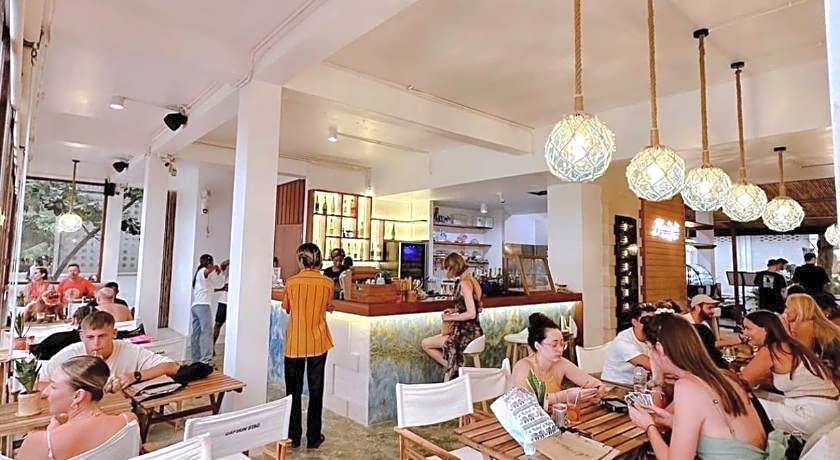 Blue Tao Beach Hotel